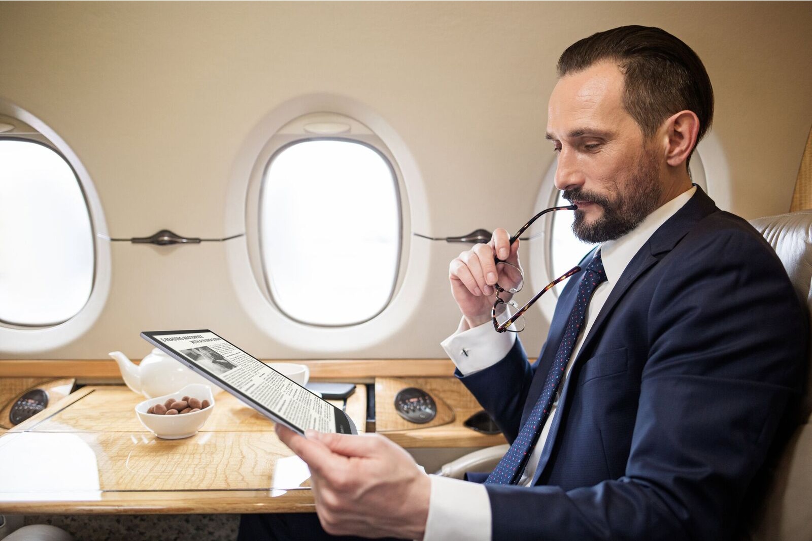 „PocketBook InkPad X“ – el. knygų skaityklė su 10 col. ekranu