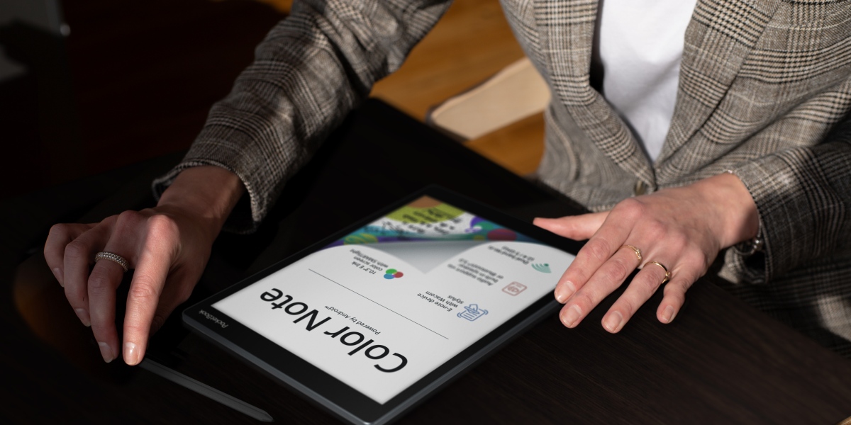 „PocketBook Color Note“: vientisas spalvotų užrašų darymas dideliame „E Ink Kaleido 3“ ekrane